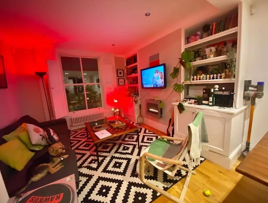 Holiday home 3Bed 2Bath Poplar Townhouse Villa London